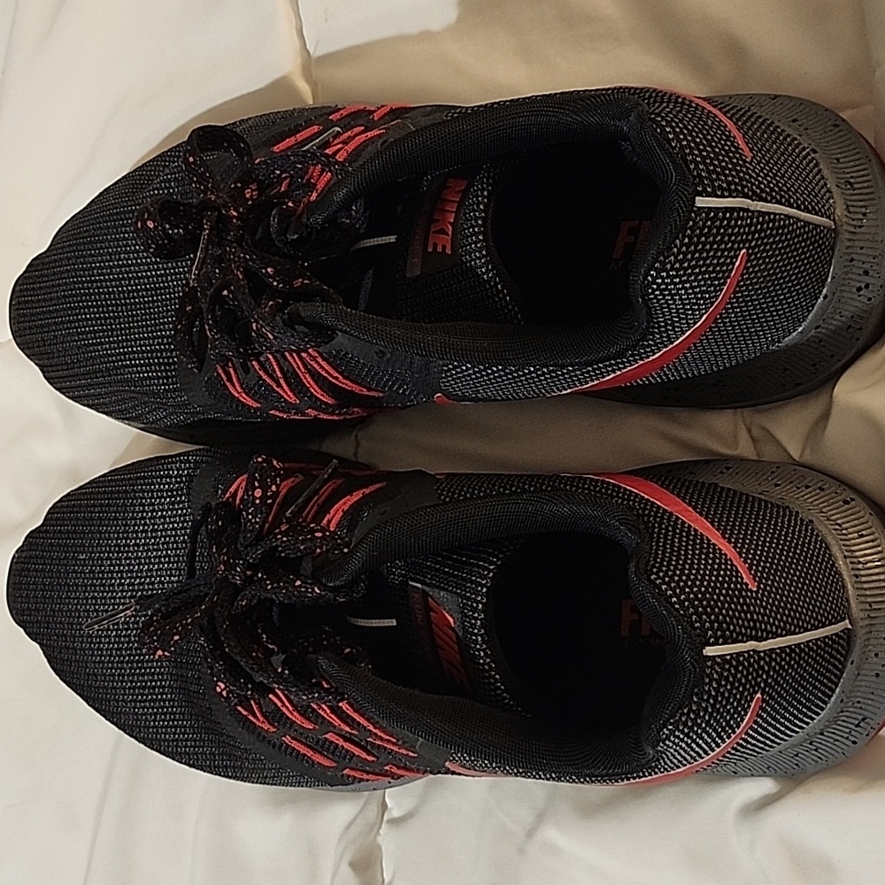 Nike Fiesole running shoes